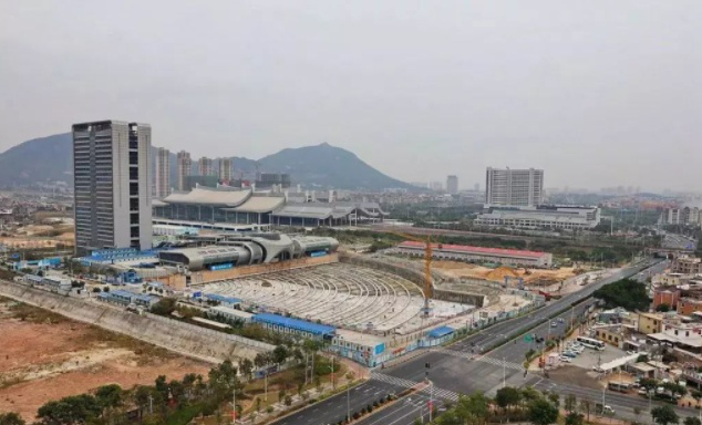 中國史上最狂搬家工程，3萬公噸車站原地旋轉90度！